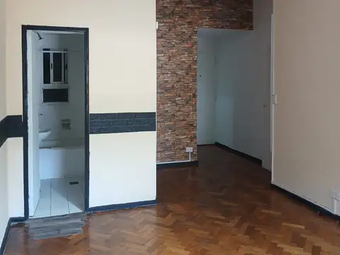 Monoambiente en San Nicolás  luminoso con placard