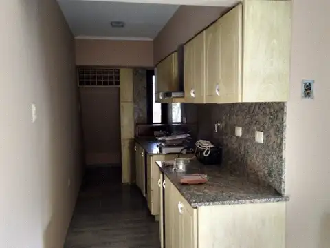 SARMIENTO AL 817 (planta alta)