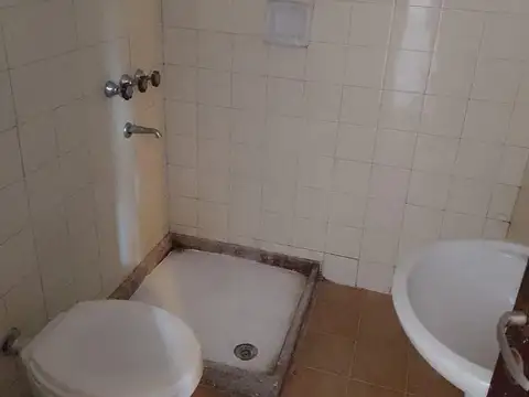 tres de febrero al 700