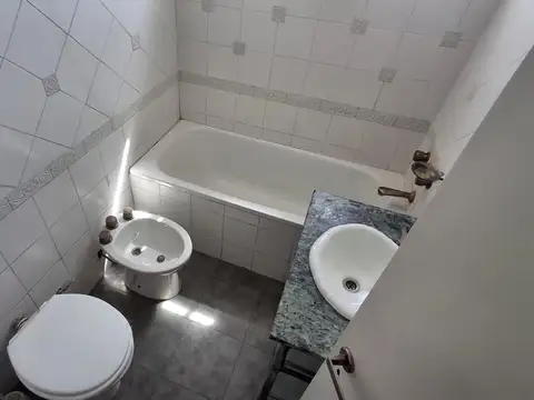DOS AMBIENTES CON BALCÓN ATERRAZADO