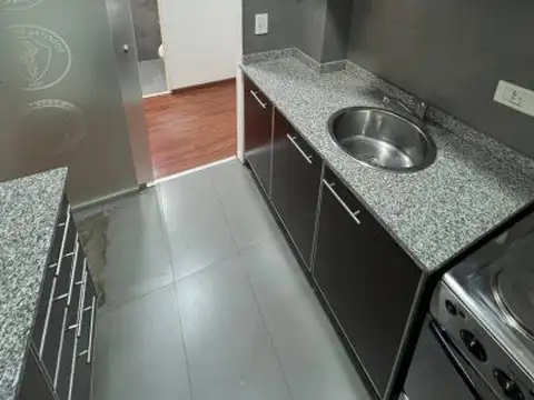 Oficina 2 ambientes con 1 baño
