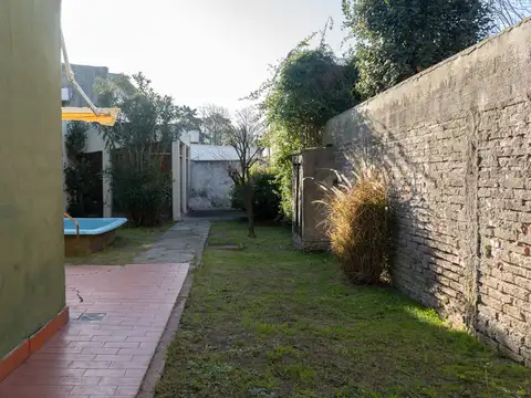 CASA 2 DORMITORIOS VENTA  VILLA ELVIRA CON PILETA