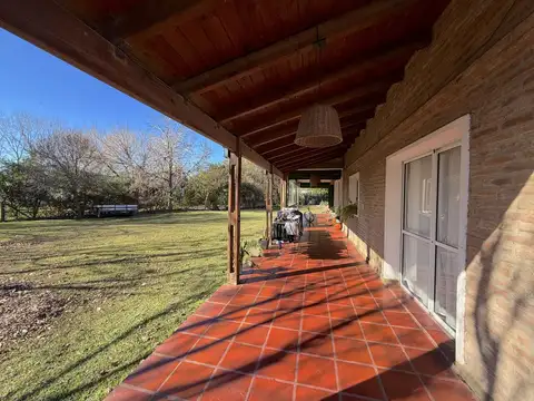 Casa en Venta con 2 cocheras