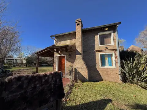 Av del Limite . Entre El ceibo y Liquidambar, Logaritmo, Ibarlucea