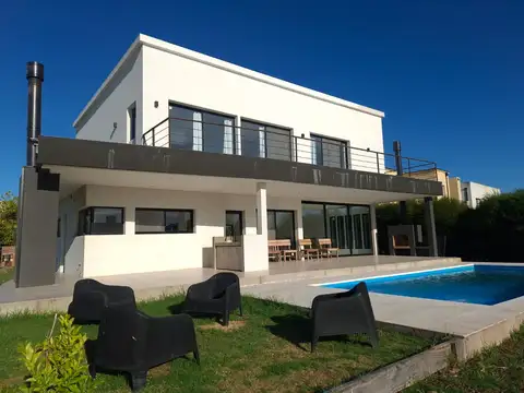 Av de los.lagos