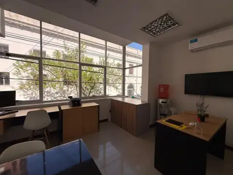 Oficina en Alquiler en Quilmes, $ 890.000