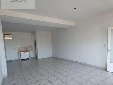 Local en Alquiler en Neuquen, $ 950.000
