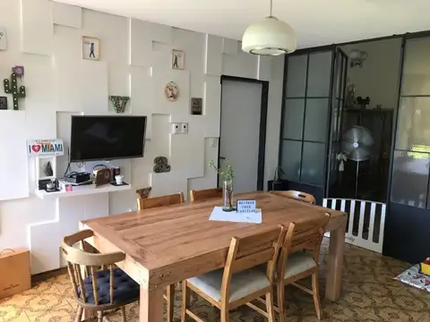 Casa en Venta con 4 cocheras