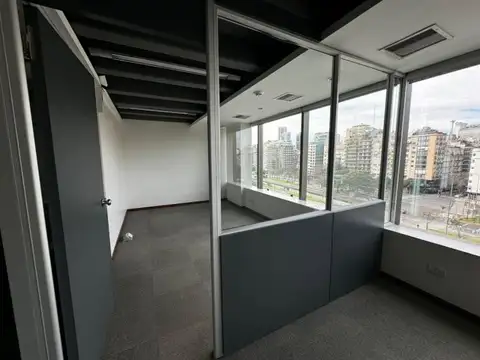 Oficina en Venta con 5 cocheras