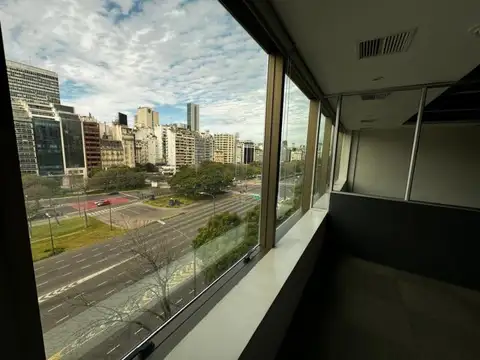 Oficina en Venta con 5 cocheras