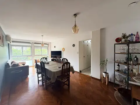 Venta departamento 3 dormitorios y cochera - Entre Ríos 1139