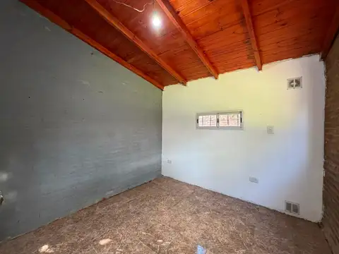 Casa 5 ambientes con 2 baños