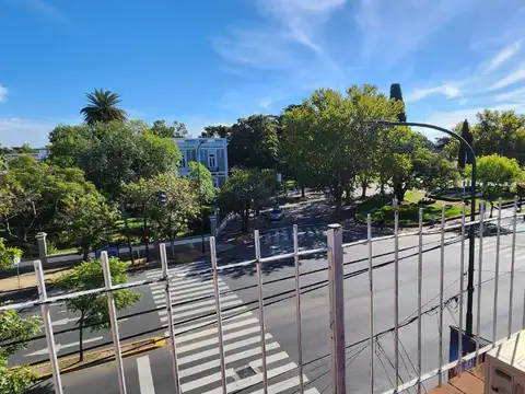 VENTA departamento de 3 ambientes con terraza Acassuso