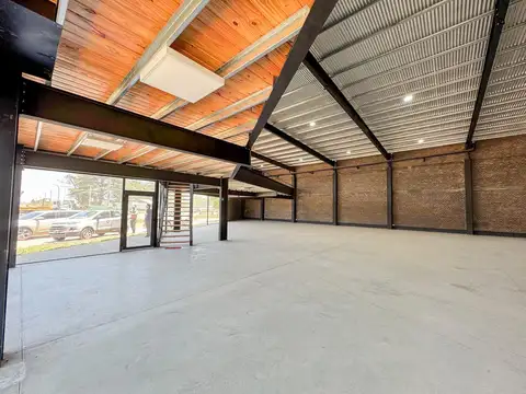 Local en Alquiler en Pueblo Esther, $ 3.000.000