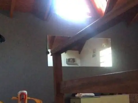 TRIPLEX 4 AMBIENTES CON COCHERA