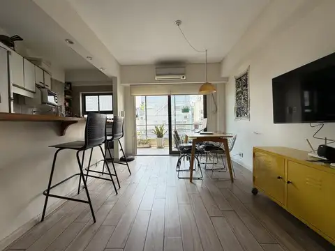 Departamento 3 ambientes al frente con balcon aterrazado