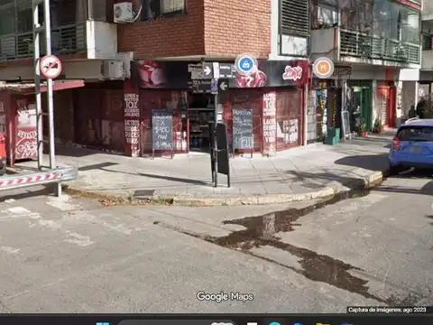 Local de 25 m2 con baño en 5 esquinas San Andres