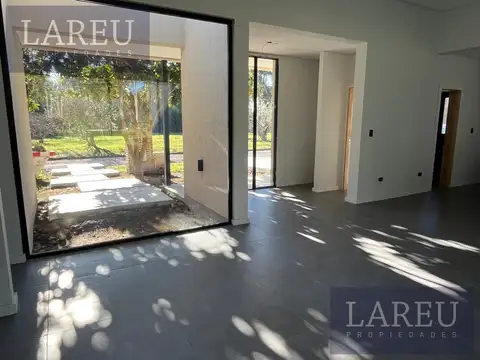 Casa en Venta en Manzanares, USD 225.000