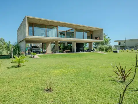 Casa en Venta en Area 60, USD 370.000