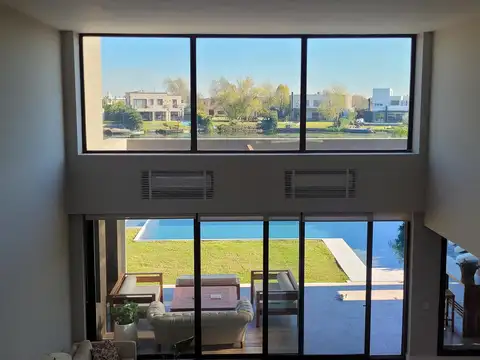 Casa en Venta en Barbarita, USD 1.245.000