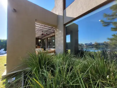 Casa en Venta al Oeste