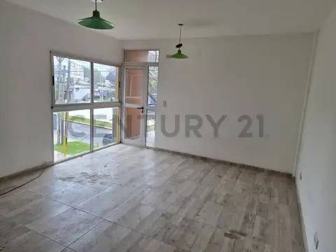 Tucuman 300, Piso 2