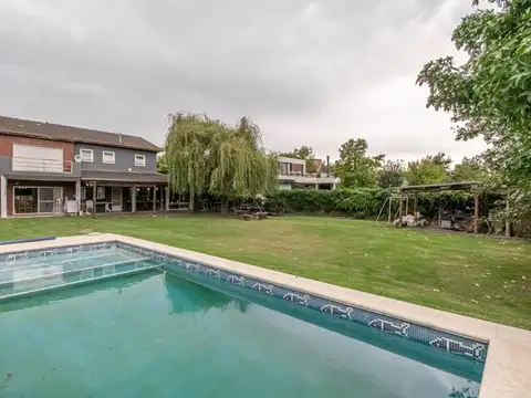 Venta Casa con Pileta - Estancias Del Pilar, Barrio Champagnat APTO CREDITO