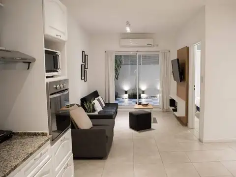 VENTA 2 AMBIENTES PB CON PATIO, REFACCIONADO CON RENTA, MICROCENTRO