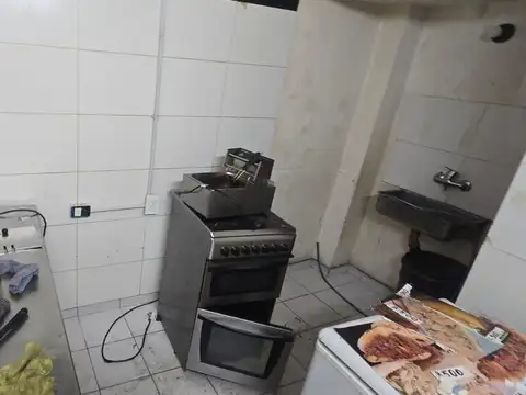 Local en Alquiler en Jose Leon Suarez, $ 500.000