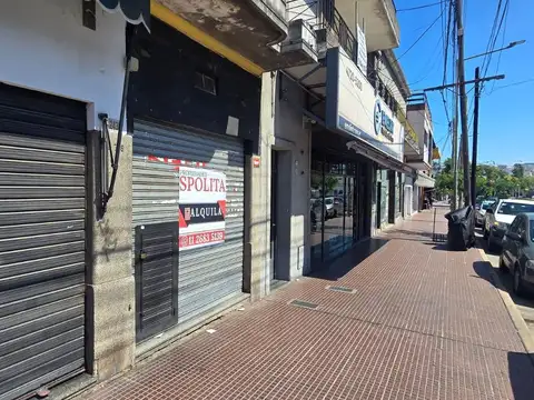 Av. Brig. Juan M. de Rosas al 2400