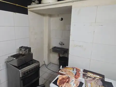 Av. Brig. Juan M. de Rosas al 2400