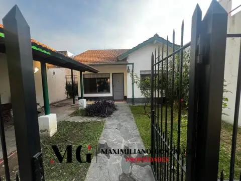 Casa en Venta con 1 cochera