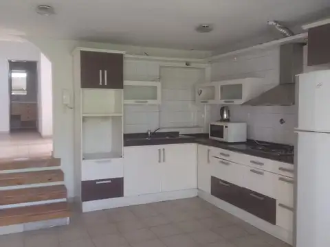 Departamento 6 ambientes con 3 baños