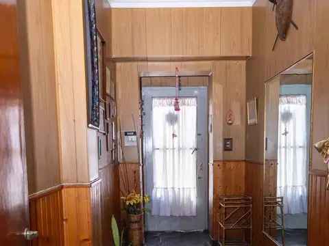Casa 4 ambientes con 1 baño
