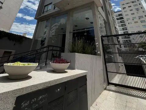 Departamento en venta c/ cochera en Temperley