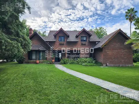 Casa de 6 ambientes en venta - San Diego Country Club Moreno