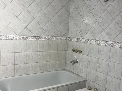 Depto Tipo Casa en Alquiler de 2 dormitorios