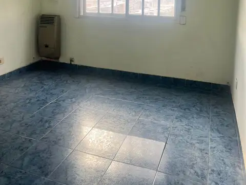 Depto Tipo Casa en Alquiler con 1 cocheras