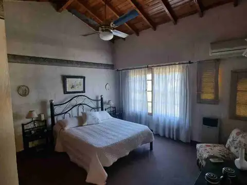Casa 7 ambientes con 3 baños