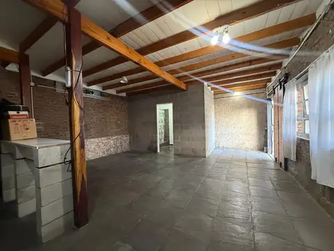 Depto Tipo Casa 4 ambientes con 2 baños