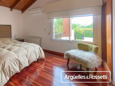 Casa en Venta en Funes, USD 480.000