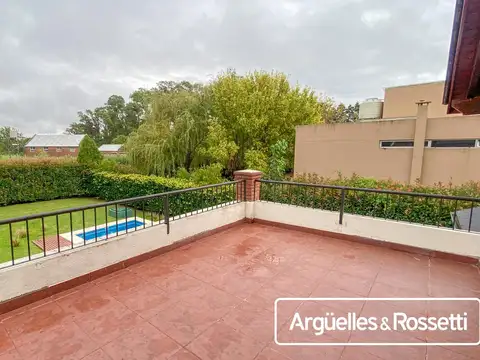 Casa en Venta al Oeste