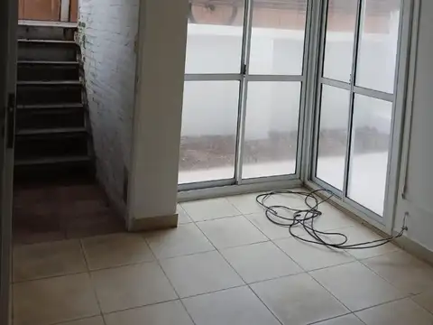 DEPARTAMENTO DE PASILLO EN ALQUILER