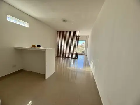 VENTA 1 AMB DIVISIBLE CON BALCON AL FRENTE, IDEAL INVERSION - FLORES