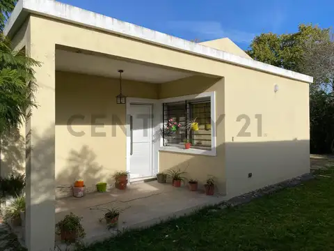 Casa en Venta con 3 cocheras