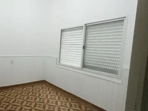 Casa en Alquiler con 1 cochera
