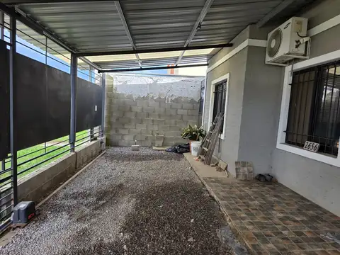 Casa 2 ambientes con 1 baño