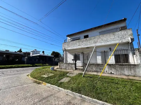Dos casas en venta   -  ID 5821