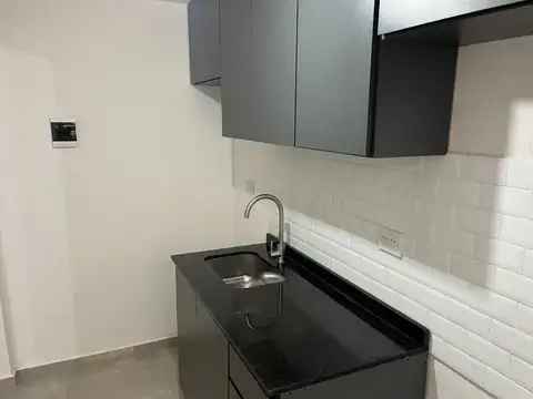 VENTA MONOAMBIENTE REFACCIONADO - VILLA DEL PARQUE