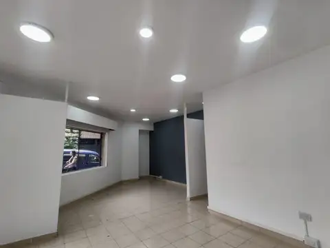 Local en Alquiler Via Pública